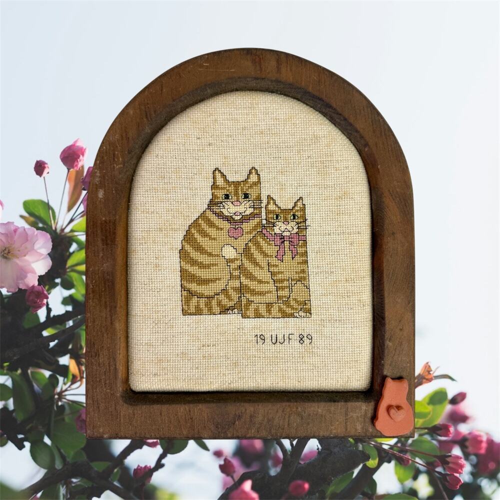 VTG Handmade Cross Stitch Padded Cat Picture Kitten Wood Arch Frame Love